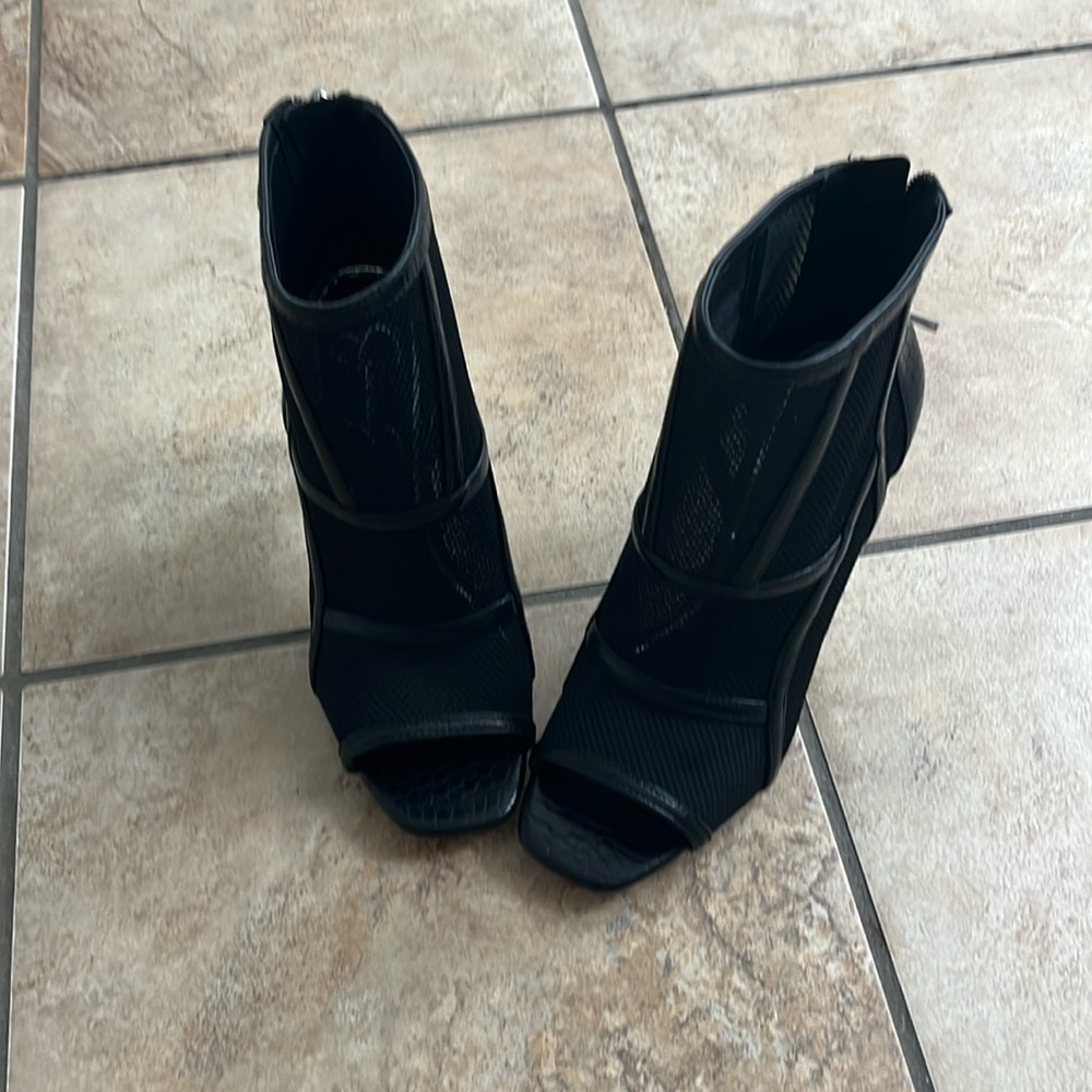 Black fishnet shoe